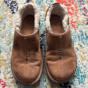 Ugg Women's Leather Slip-Ons 7 Cozy Chic Clean Natural